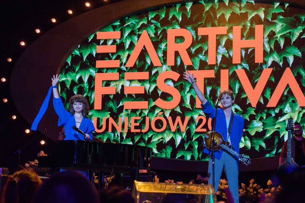 W Uniejowie podczas Earth Festival zagrał Kwiat Jabłoni
